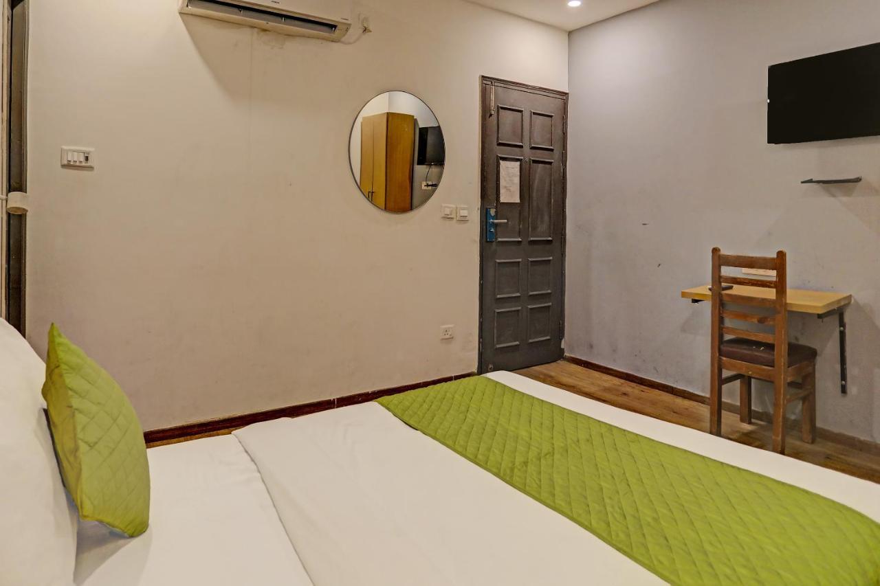 Hotel Admire Inn "Near Atal Chowk, Sector 15, Vasundhara" Ghaziabad Esterno foto